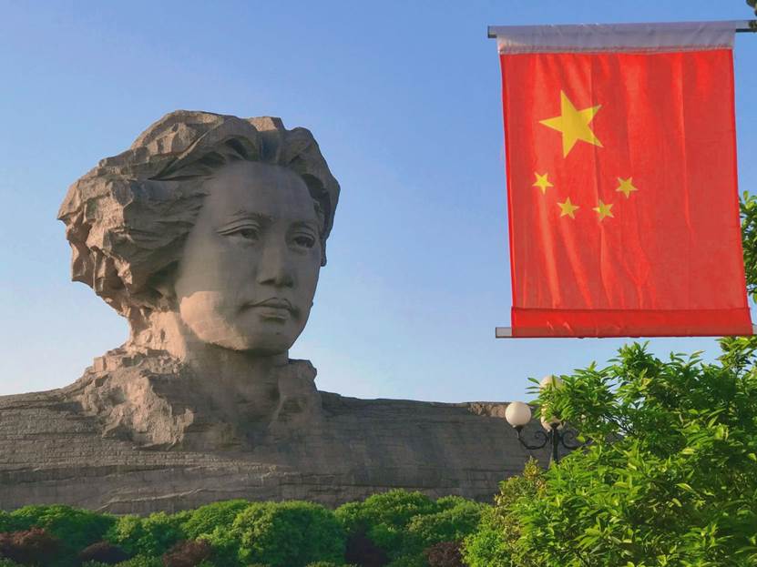 张皓—生在红旗下长在春风里
